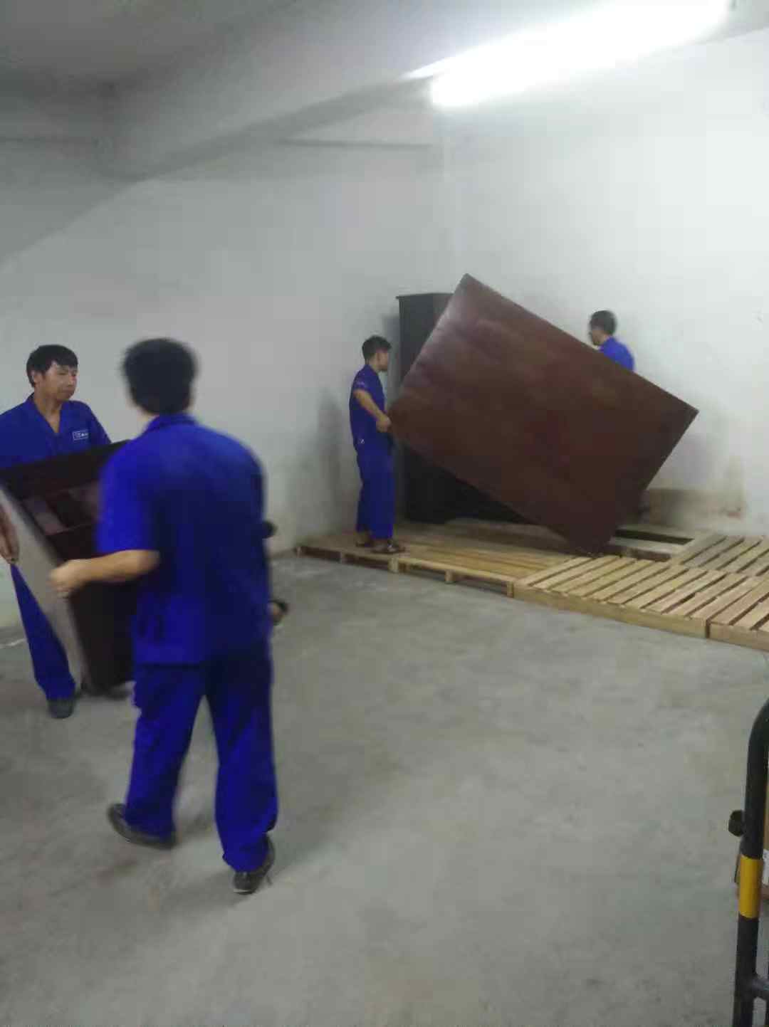  搬家怎么说?你还需要靠朋友吗？